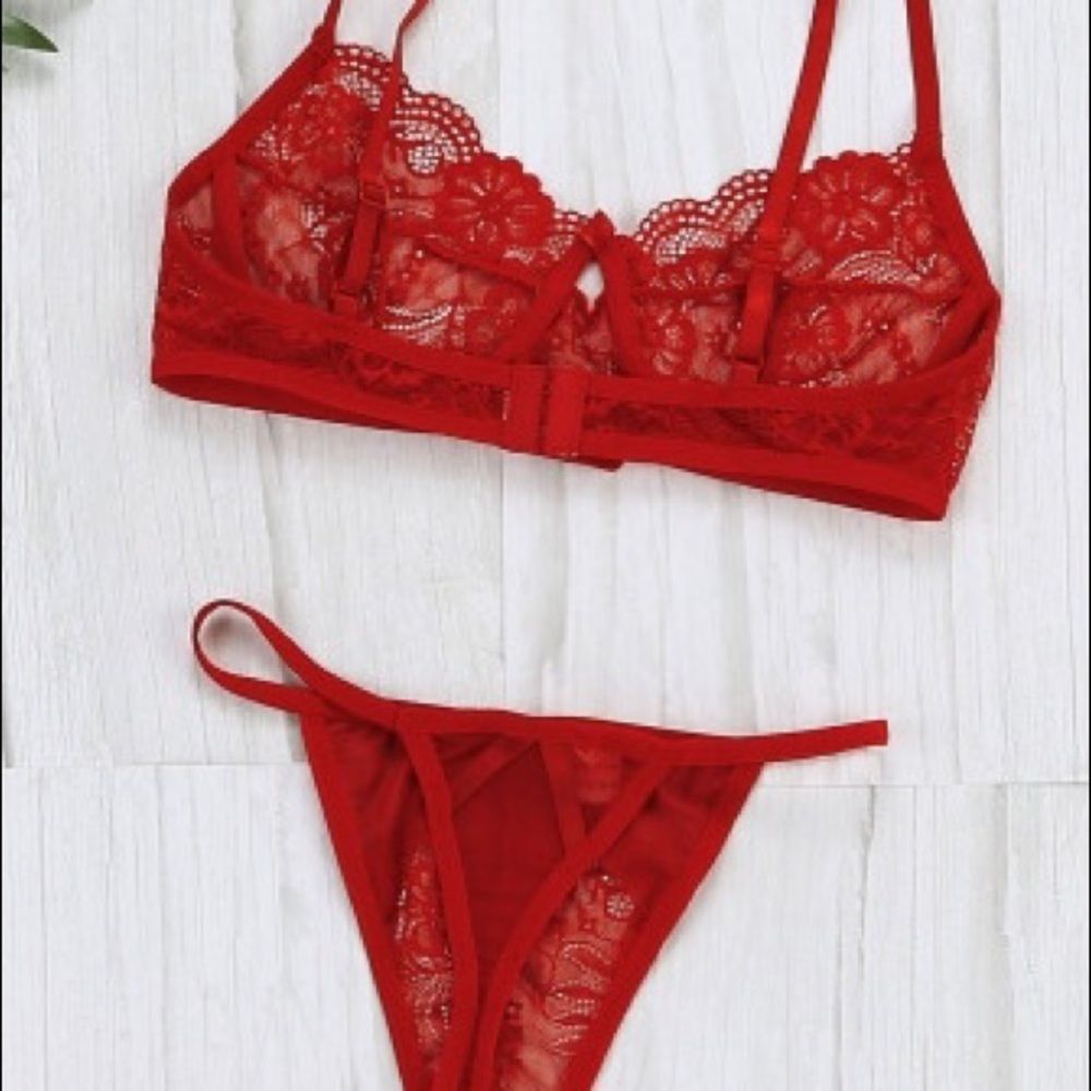 Red Lace Bra Thong Lingerie Set - Picture 14 of 15